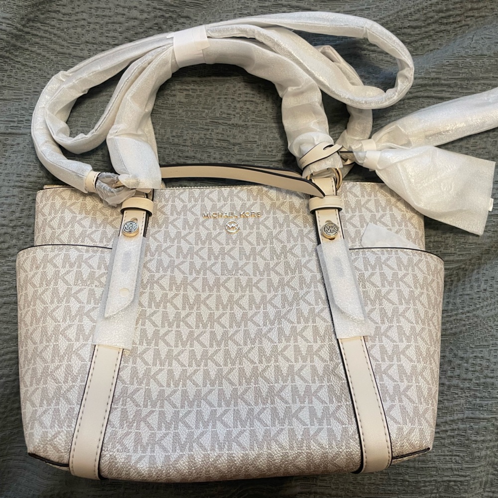 NWT!!! Michael Kors Purse